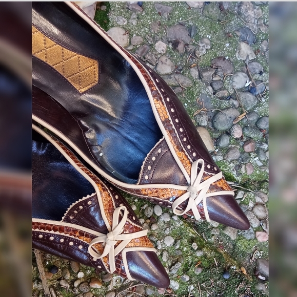 Designer Magrit Real Leather Court Heeled Shoes - Picture 12 of 14